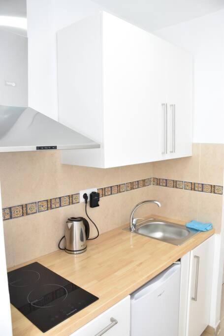 Small Apartament By The Sea Málaga Buitenkant foto